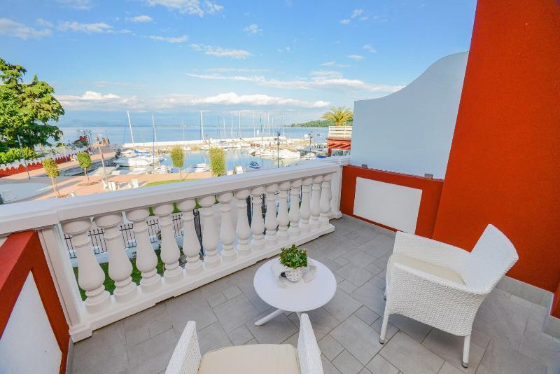 Hotel Villa Garuti Padenghe sul Garda Εξωτερικό φωτογραφία