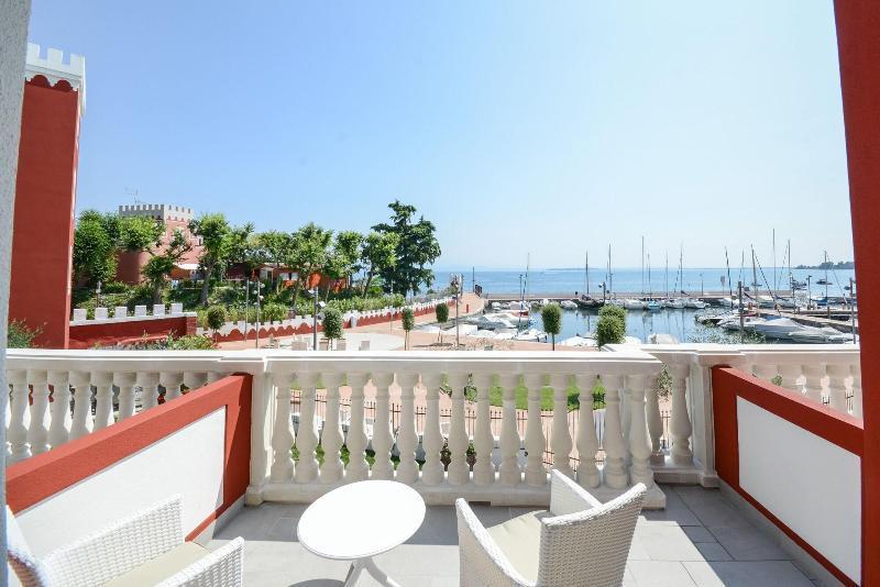 Hotel Villa Garuti Padenghe sul Garda Εξωτερικό φωτογραφία