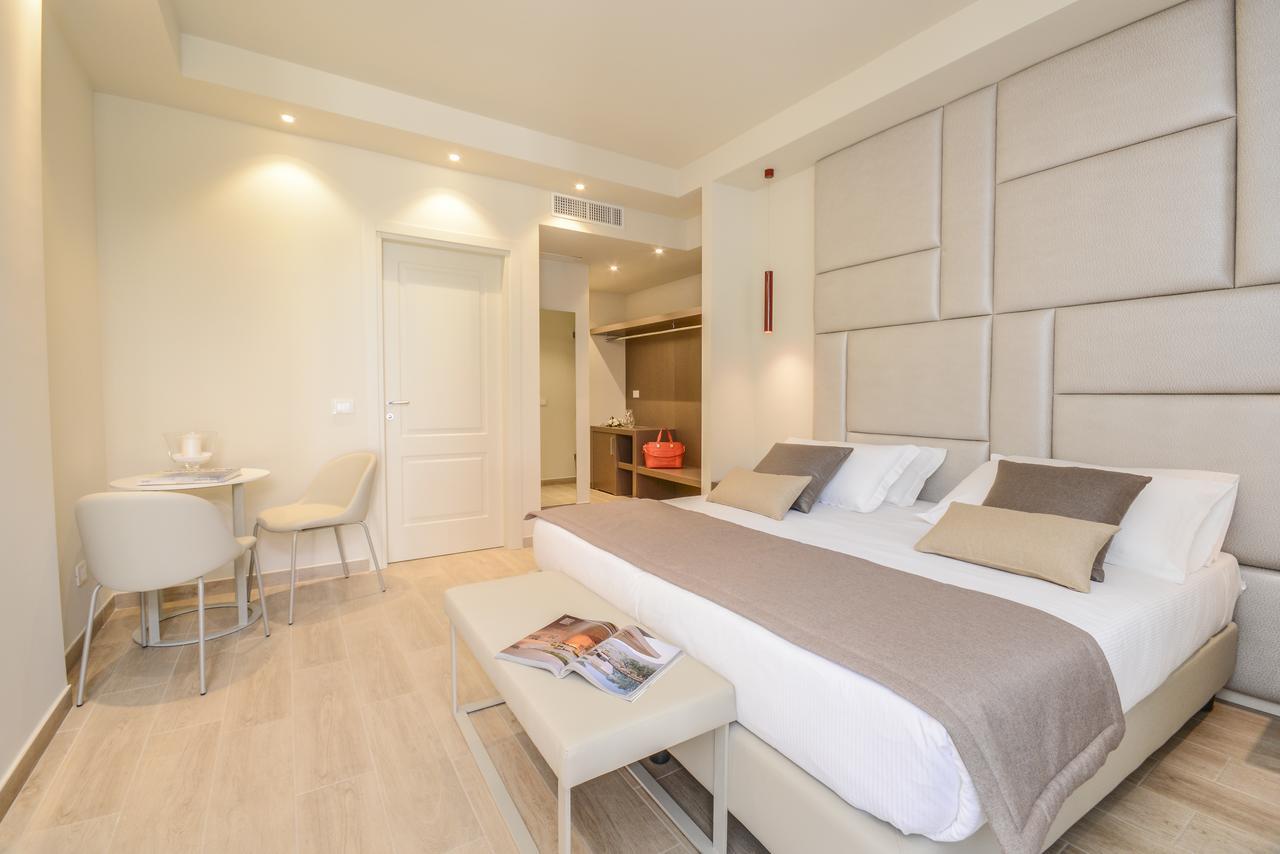 Hotel Villa Garuti Padenghe sul Garda Εξωτερικό φωτογραφία