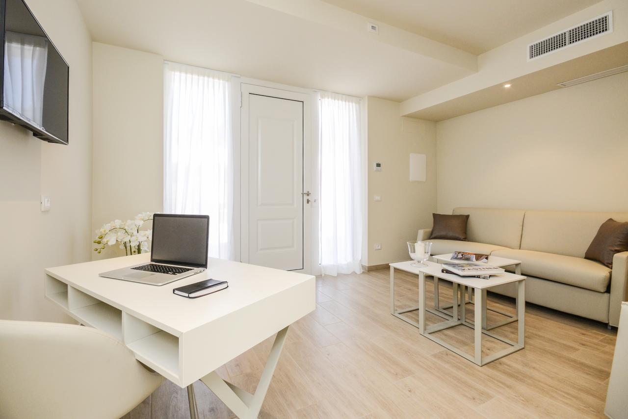 Hotel Villa Garuti Padenghe sul Garda Εξωτερικό φωτογραφία
